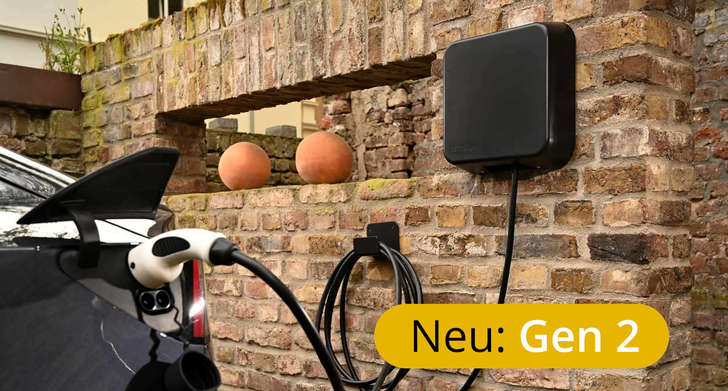 
                              Foto cFos Wallbox an Ziegelmauer
                           